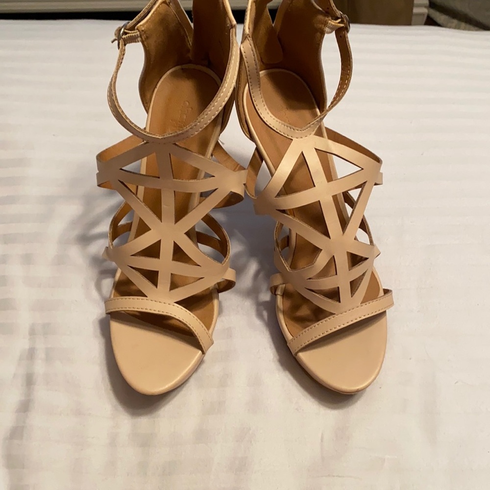 Beige heels